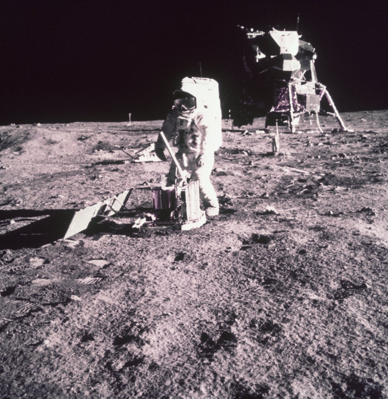 135 Apollo Moon Landing- Aldrin and seismic experiment -s